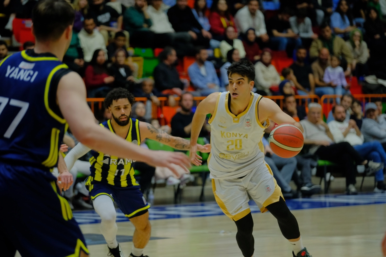 Konya Büyükşehir Belediyespor Yarı Finalde: Fenerbahçe Koleji’ne Fark Attı