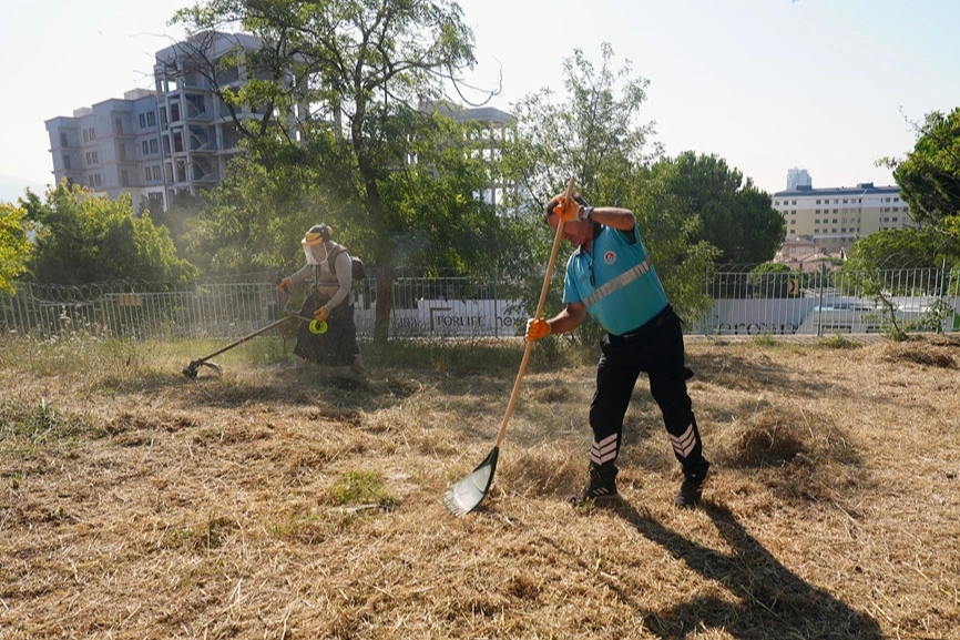Maltepe’de Okullarda Yeni Eğitim Yılı Öncesi Temizlik Seferberliği