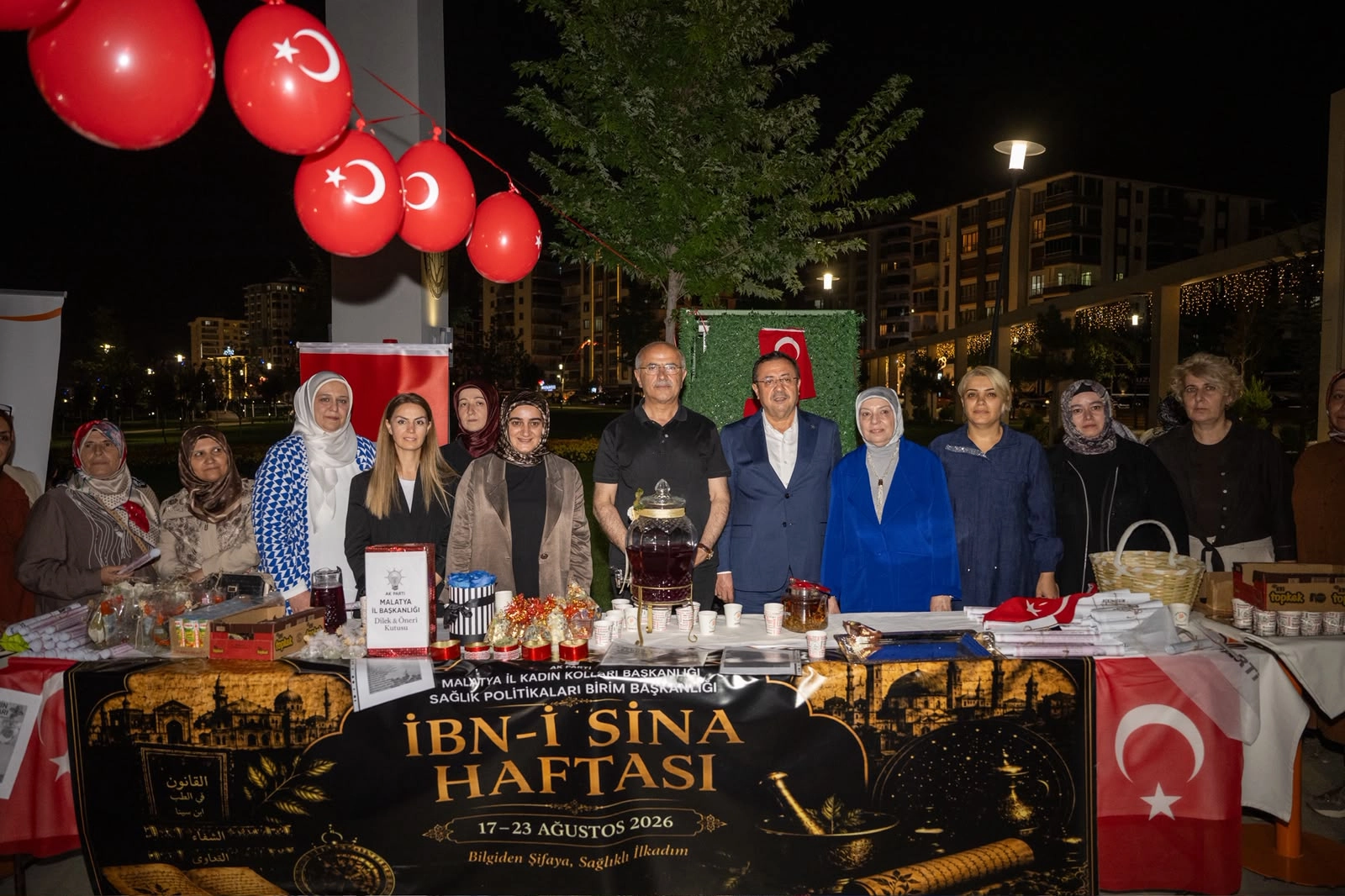 Başkan Sami Er, İbn-i Sina Haftası Etkinliğinde Vatandaşlarla Buluştu