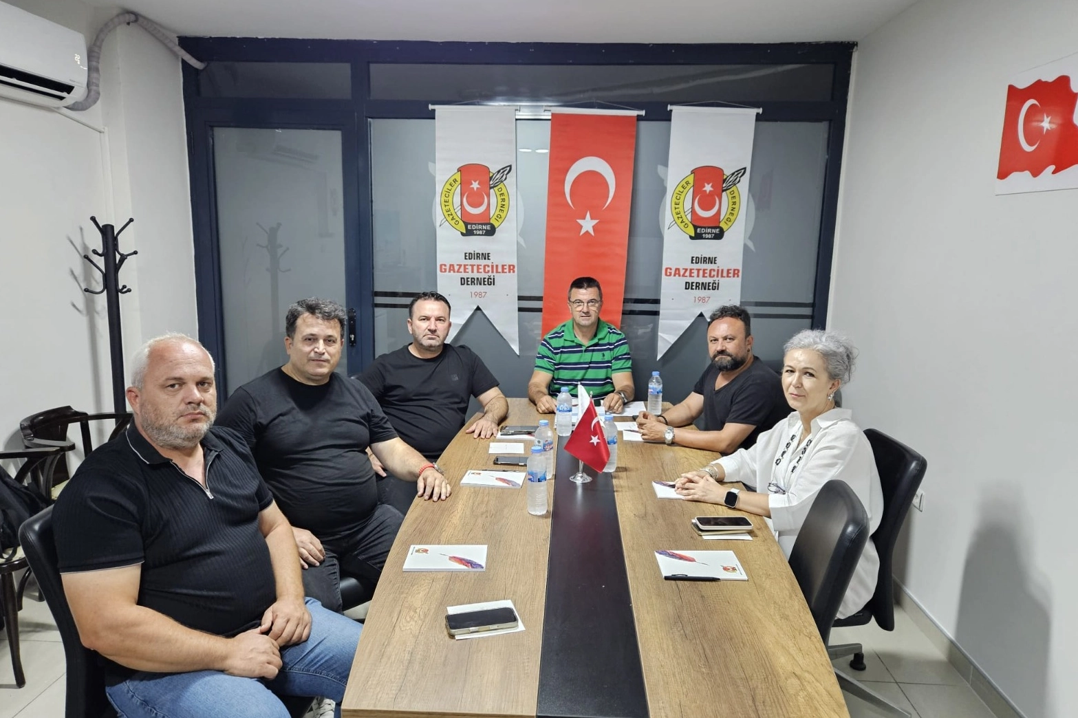 Edirne Gazeteciler Derneği Yeni Hizmet Yerinde Çalışmalarına Başladı