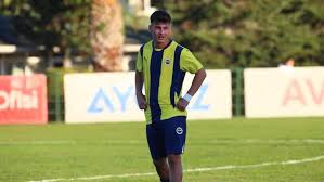 Fenerbahçe'nin Yeni Yıldızı Arda Akkaş Kimdir? İşte Detaylar