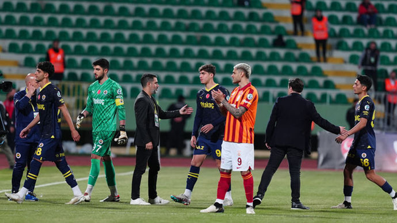 Fenerbahçe'ye Ceza Yağdı